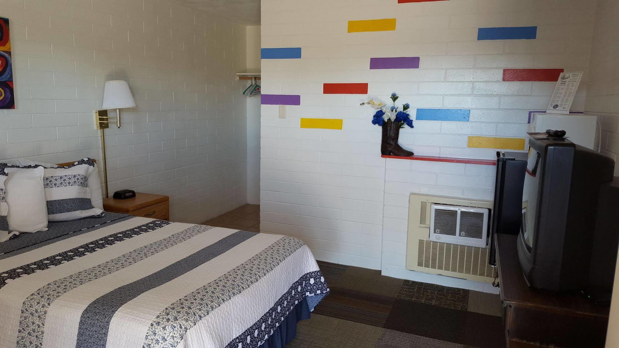 Sportsman Inn - Scottsbluff สก็อตส์บลัฟฟ์ ภายนอก รูปภาพ